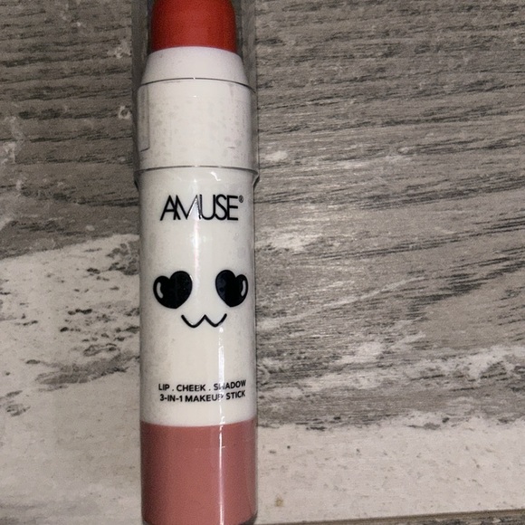 Makeup bundle - Picture 6 of 6